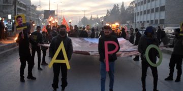 Ciwanên Minbicê li dijî tecrîdê meşiyan