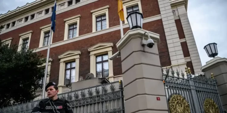 Ji ber çalakiyên gengaz sê welatên ewropayê serkonsoloxaneyên xwe li Stenbolê girt