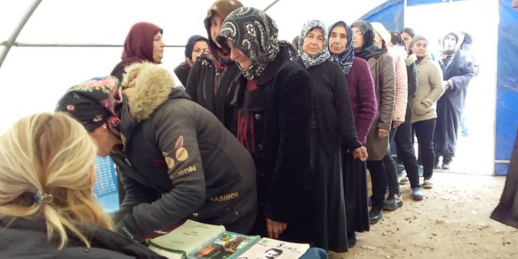 Ciwan û Jinên Ciwan ên Şehbayê li Babinîs ji bo azadiya Rêber APO ya fîzîkî îmze kom kir