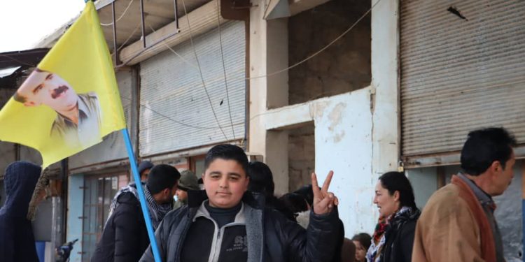 Jinên ciwan û ciwanan Şehbayê li Fafînê ji bo azadiya Rêber Apo îmza komkir