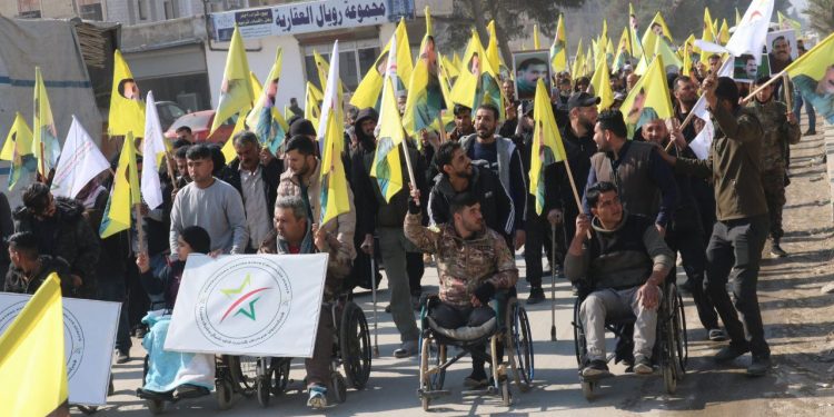 Li Tebqa, Reqa û Dêrazorê Komploya Navneteweyî hate şermezarkirin