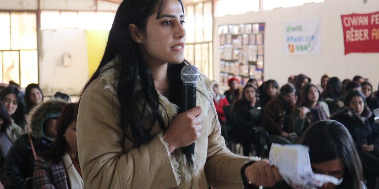 Yekemîn konferensa Yekîtiya jinên ciwan ji bo Rêber APO hat li darxistin