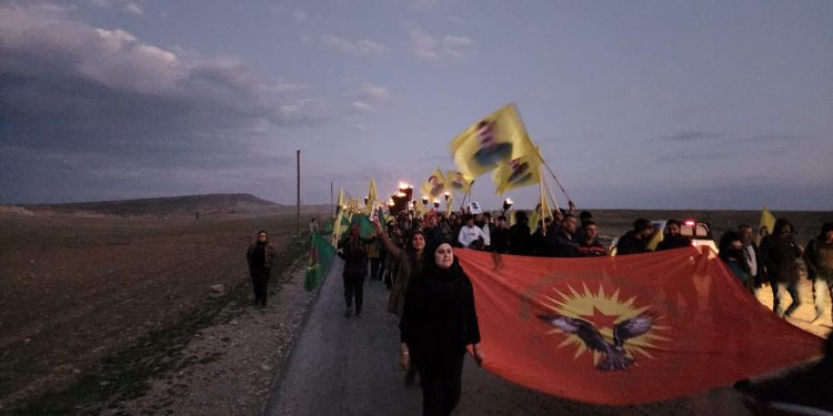 Ciwan û jinên Ciwan li Xana Serê komploya navnetewî şermezar kir