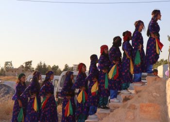 ‘Exlaq û berxwedan, hêvanê civakê ye’