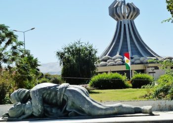 Şehîdgeha Helebce: Em li şûna van merasiman xizmeta şehîdên xwe û ciwanên xwe bikin