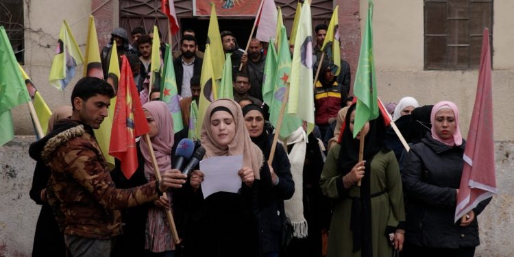 Ciwanên Ereb Komkujiya Helebce şermezar kirin