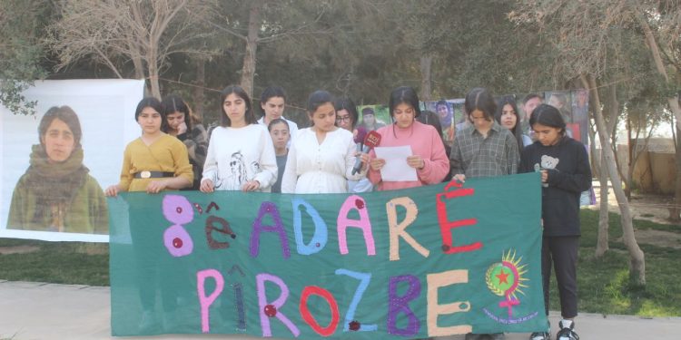 Daxuyanîya jinên ciwan ya Mexmûrê ji boneya 8’ê Adarê