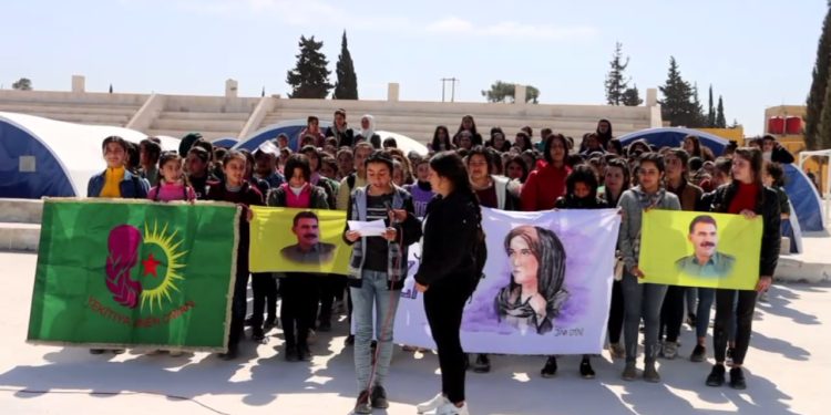 Yekîtiya jinên ciwan îro li şehba çalakî lidar xist