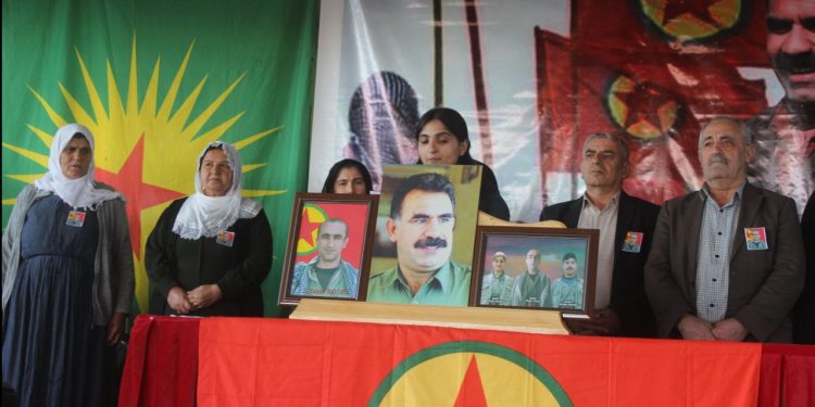 Bi merasimeke Şehîd Yaşar, Şevger û Arjîn li Mexmûr hatin bi bîr anîn