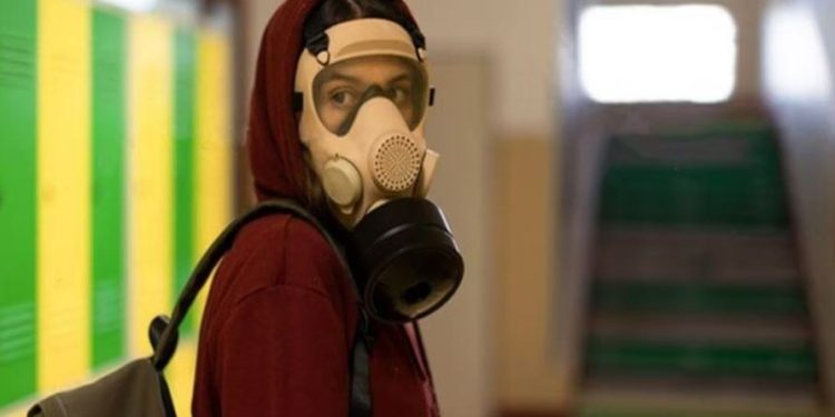 Êrîşên gazên jehrî ya li ser dibistanên jinên ciwan di dome