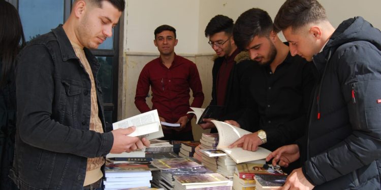 Di Pêşengtîya Yekîtîya Xwendekarên a Rimêlan bi pêşengeh a pirtûkan hat lidarxistin