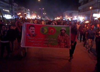 Ciwanên Minbicê bi meşekê rojbûna Rêber Apo hate pîrozkiri