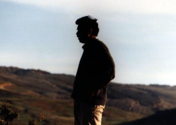 Rehên xwe berdaye nav ax û avê