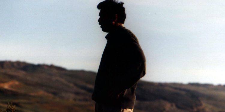 Rehên xwe berdaye nav ax û avê