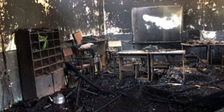 Li Afganîstanê dibistana keçan hat şewtandin