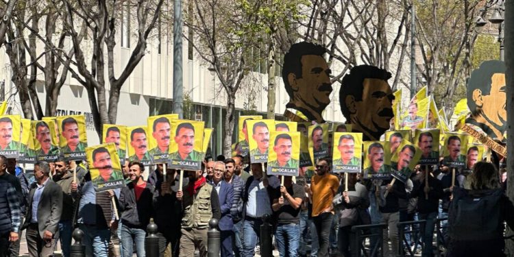 Li Marsîlyayê ‘‘mal bi mal, kolan bi kolan ji bo partiya çepên kesk bixebtin’’