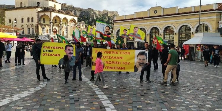 Meşa azadiya Rêber Apo li Atînyayê