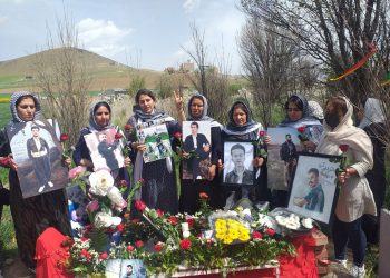 Bi sedan kes li Rojhilat berê xwe dan gorên Şehîdên Serhildana ‘Jin Jiyan Azadî’