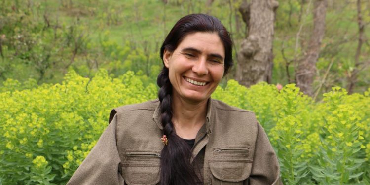 PAJK: Hevrêya me Gulçiya Gabar bû pêşengek, fermandarek û şoreşgereke jinê ya serketî