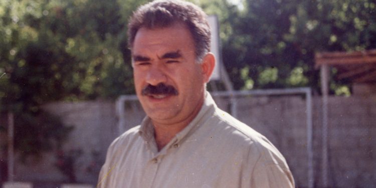 Hevdîtina bi parêzer û malbatê li Rêberê Gelê Kurd qedexe kirin