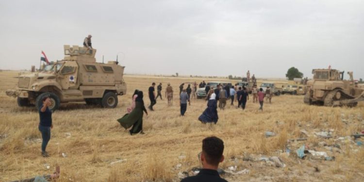 KNK: Piştgirîkirina xelkên Mexmûrê karekî neteweyî û mirovî ye