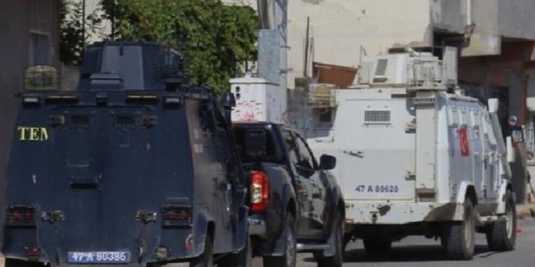 Di operasyonên qirkirina siyasî de herî kêm 67 kes hatin destgîrkirin