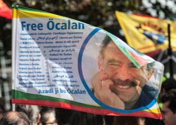 Parêzeran ji bo bi Abdullah Ocalan re hevdîtinê pêk bînin serlêdan kirin