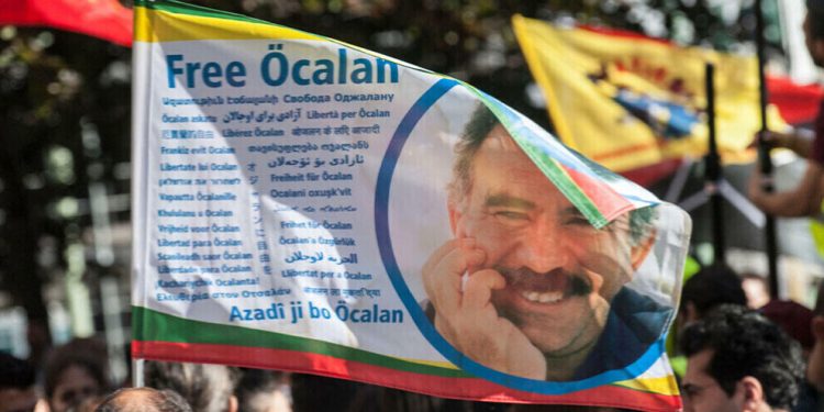 Parêzeran ji bo bi Abdullah Ocalan re hevdîtinê pêk bînin serlêdan kirin