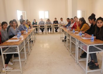Jinên ciwan li Kobanê pêşbirkê zanê derxist