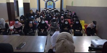 Yekîtiya Jinên Ciwan bi diruşmeya “Jin Jiyan Azadî Serbixe Azadî” li Dêrazorê perwerde vekir