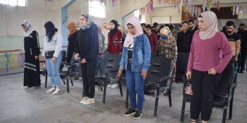 Ciwanên Şoreşger li Minbicê Civînek li darxist