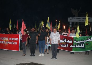 Ciwanên Kobanê ji bo Mexmurê Meşîyan