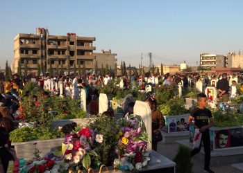 Bi Sedan Ciwan û Şênîyên Qamişlo serdana goristanên şehîdan kir