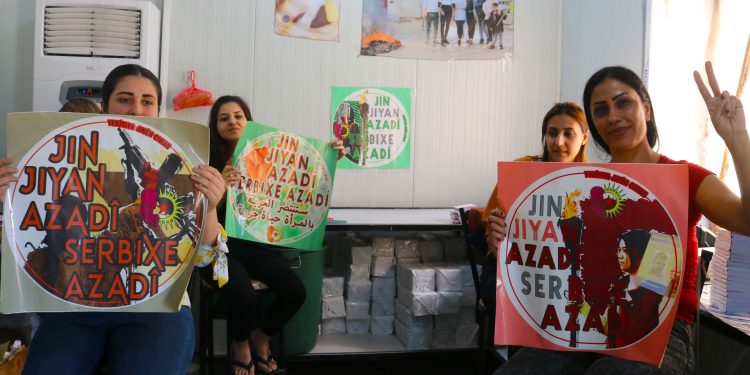 Komîteya Jineolojî li çapxaneyan semîner li dar xist