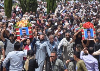Bi merasîmeke girseyî şehîd Nîhad Hiso û Abdullah Îbrahîm hatin veşartin