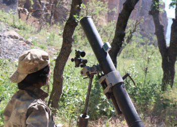 Gerîlayan bi çekên giran li dagirkeran xistin