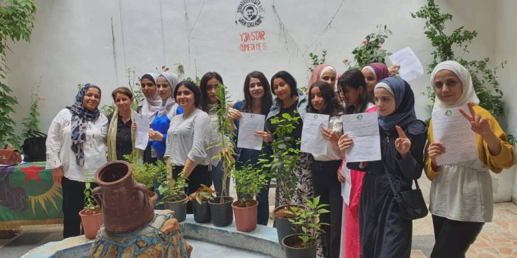 Perwerdeya tenduristî di çarçoveya xebatên “Jin Jiyan Azadî Serbixe Azadî”