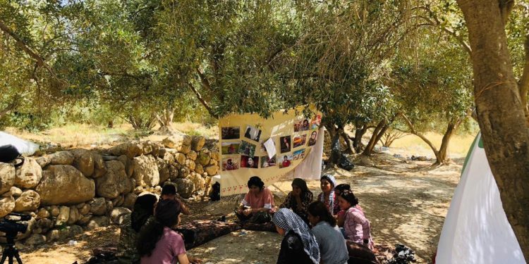 Jinên Ciwan li Şengalê kampa Jîneolojî vekir