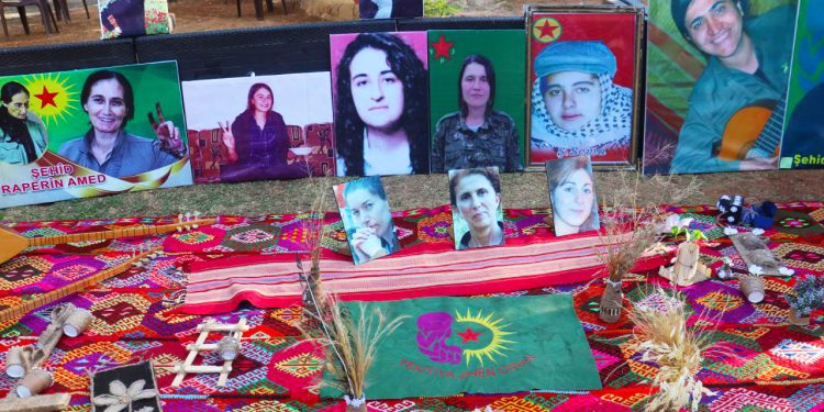 Jinên Ciwan li Kobanê pêşangeheke dewlemend pêşkêş kirin