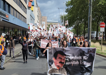 Bi sedan ciwan ji bo Rêber APO li Dusseldorfê meşiyan