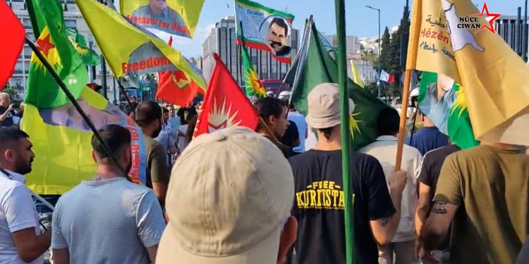 Li Atînayê çalakiye li dijî derxistina kampa penaberan a Lavrîo