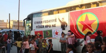 Li Kobanê Ciwanên PYD ê ji bo Azadîya fizîkiya Rêber Apo dest bi Pirtûxane ya Gerok kirin