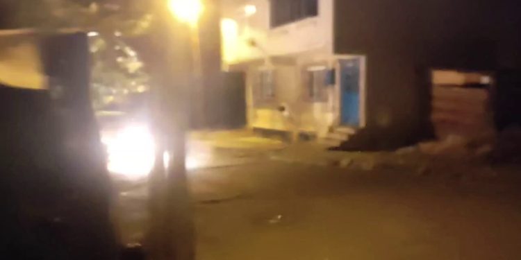 Li taxa faşîst a Esenyurtê ji aliyê Yekîneyên Jinên Tolhildêr yên Atakan Mahîr ve çalakiya bombeya deng hat lidarxistin