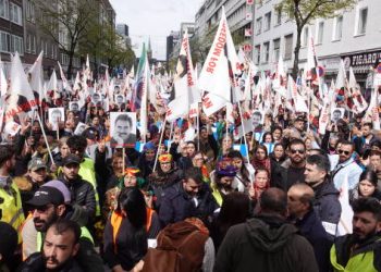 KCDK-E: Di 2’yê Îlonê de em ê ji bo Rêber Apo bimeşin