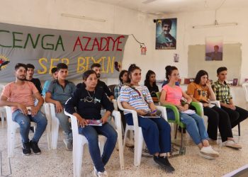 Ciwanên PYD li Şehbayê li Hemberî Şerê Taybet xwe Perwerde dikin