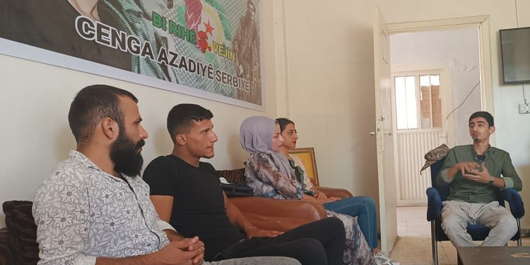 Ciwanên Tirbespîyê xwe perwerde dikin û li hember kevneşopiyên civakê tedikoşin