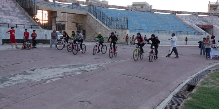 Pêşbirka duçerxeyê ya jinên ciwan li Reqayê