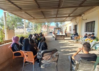 Tevgera Ciwanên Şoreşger li Tebqayê di bin diruşmeya “Piştgiriya şerê azadiyê” dewreya tendurustî vedike