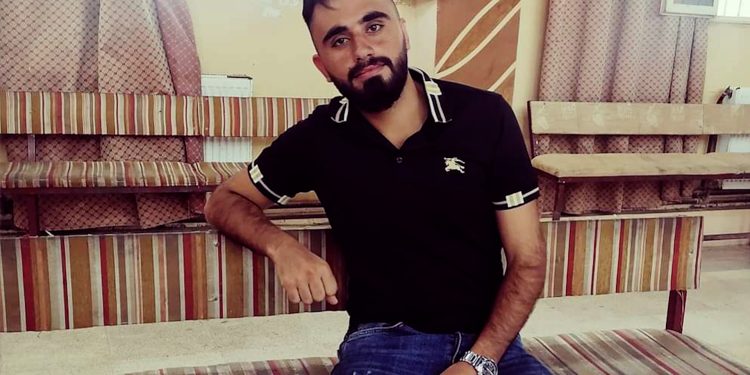 Leşkerên Tirk li ser sînorê Dirbêsiyê-Bakur ciwanek kuşt