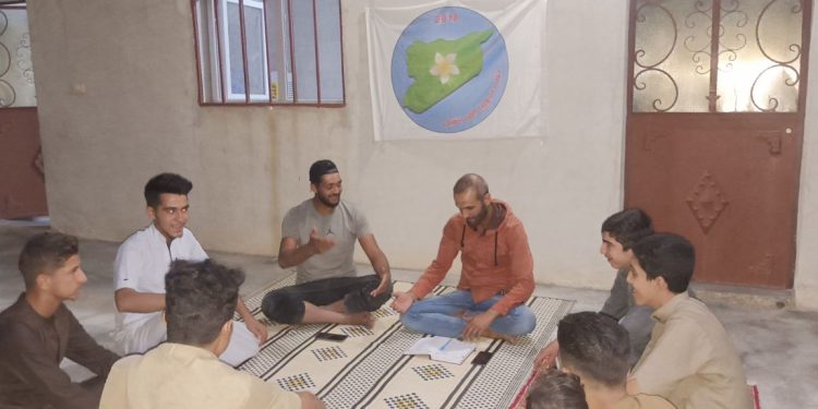 Ciwanan Tebqayê ji bo nîqaşkirina pirsgirêkên bi komên ciwan re civînan pêk tîne